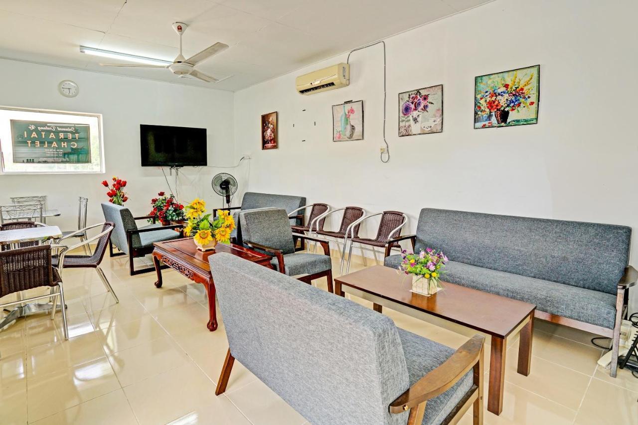 Hotel Capital O 90423 Teratai Chalet à Kampong Raja Extérieur photo
