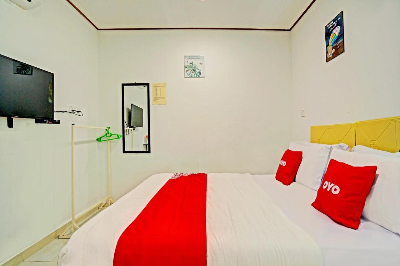 Hotel Capital O 90423 Teratai Chalet à Kampong Raja Extérieur photo