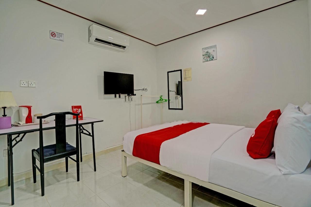 Hotel Capital O 90423 Teratai Chalet à Kampong Raja Extérieur photo